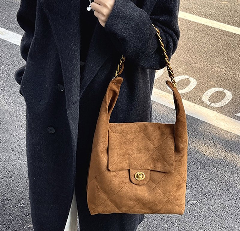 画像7: Quilted large capacity chain shoulder strap leather tote shoulder bag　キルティングラージキャパシティーチェーンショルダーストラップ レザートートショルダーバッグ (7)