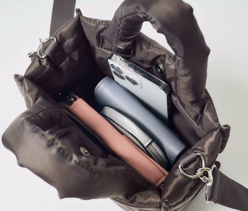 画像3: Snoopy Down Quilted Tote Shoulder Eco Bag  スヌーピーダウンキルティングトートショルダーエコバッグ (3)