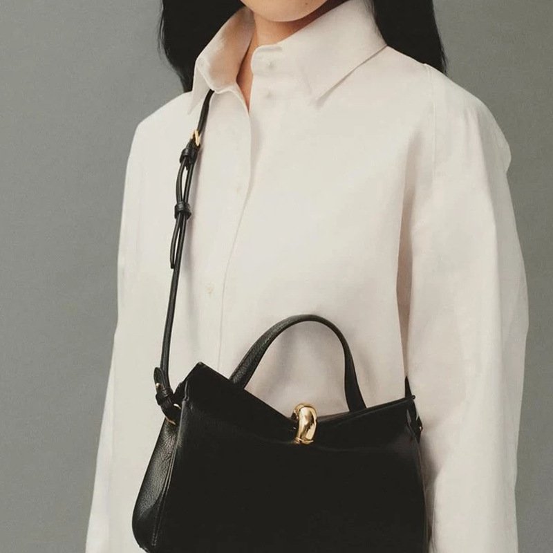 画像8: Leather tote shoulder bag with metal buckle　バックル付きレザートートショルダーバッグ (8)