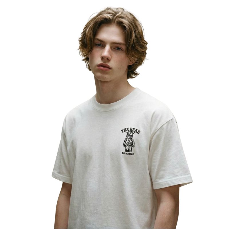 画像2: Unisex The bear Paisley Backprint T-shirt  ユニセックス ザ・ベア 男女兼用 ペイズリー柄 バンダナ柄  熊 プリント 半袖 Tシャツ (2)