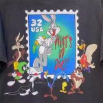 画像2: Unisex Looney Tunes Collection Bugs Bunny Stamp Print Short Sleeve T-Shirt 　Unisex  Short Sleeve T-Shirt 　ルーニー・テューンズ コレクション バッグス・バニー切手スタンププリント半袖ラウンドネックTシャツ ユニセックス 男女兼用  (2)