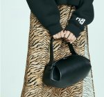 画像12: Three-dimensional feeling leather tote shoulder crossbody bag　Three-dimensional feeling立体型レザートートショルダークロスボディバッグ (12)