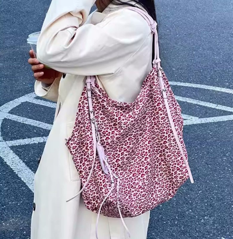 画像3: Pink Leopard Large Capacity Tote Shoulder Underarm Bag　ピンクレオパードヒョウ柄ラージキャパシティートートショルダーバッグ (3)