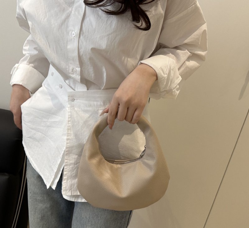 画像8: Leather Hammun Toto Bag　レザーハーフムーントートバッグ (8)
