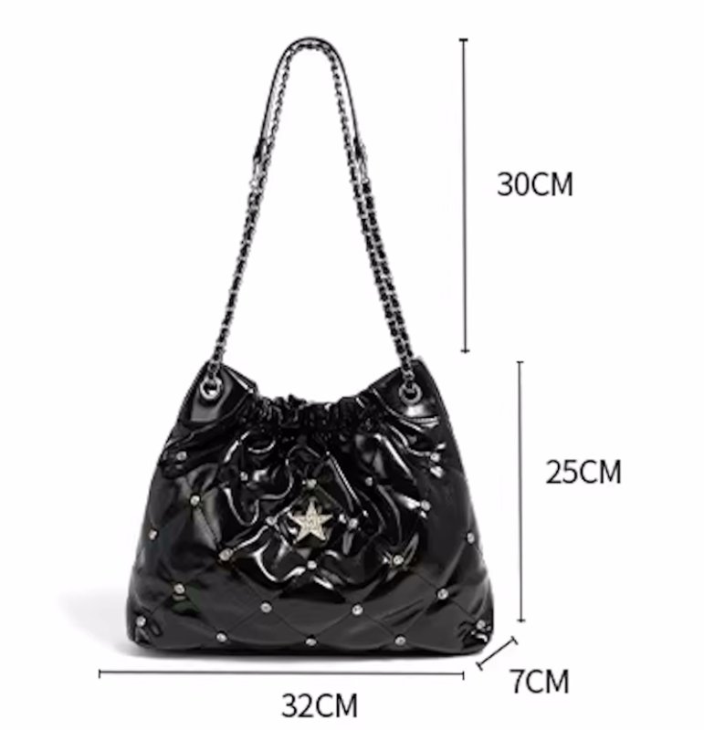 画像8: Quilted Star & Pavé Chain Drawstring Leather Tote Shoulder Crossbody Bag　キルティングスター＆パヴェチェーン巾着レザートートショルダークロスボディバッグ (8)