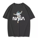 画像2: NASA x Soccer Astronaut Print Print Short Sleeve T-Shirt　ユニセックス 男女兼用NASA×サッカー宇宙飛行士プリント半袖  Tシャツ (2)