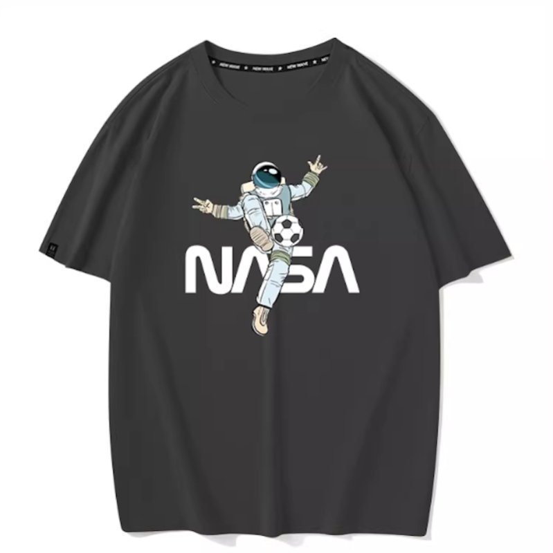 画像2: NASA x Soccer Astronaut Print Print Short Sleeve T-Shirt　ユニセックス 男女兼用NASA×サッカー宇宙飛行士プリント半袖  Tシャツ (2)