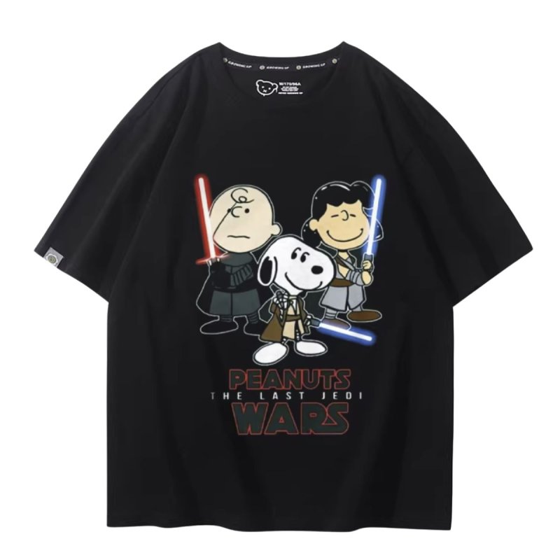 画像4: Unisex SNOOPY PEANUTS WARS and THE FORCE IS STRONG WITH THIS ONE STAR WARS print Tshirts 男女兼用 スターウォーズ ×スヌーピー プリント 半袖ラウンドネック Tシャツ ユニセックス ムービーT (4)