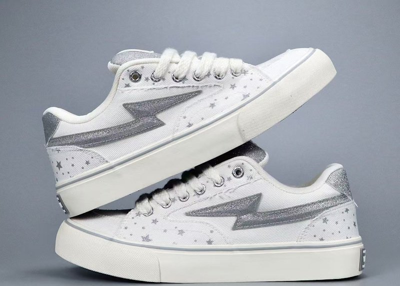 画像6: Unisex Canvas lace-up sneakers with little star detail ユニセックス 男女兼用 リトルスターキャンバスレースアップスニーカー (6)