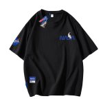 画像1: NASA x Astronaut Seated sitting Print Short-sleeved T-shirt ユニセックス男女兼用 NASA ナサ × 着席 宇宙飛行士 プリント 半袖Tシャツ (1)
