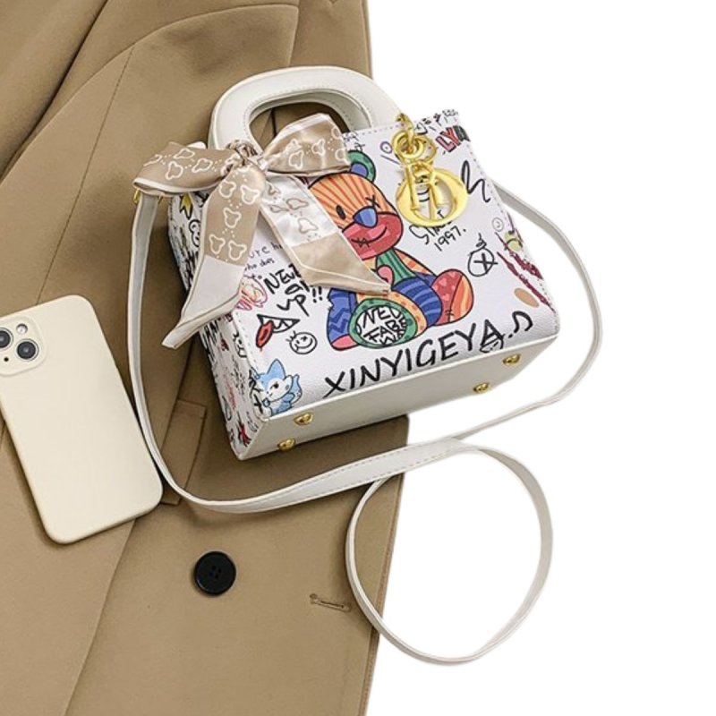 画像2: Bear Graphic Lady Tote Shoulder Bag ベア熊グラフィック トートショルダー２WAYバッグ (2)