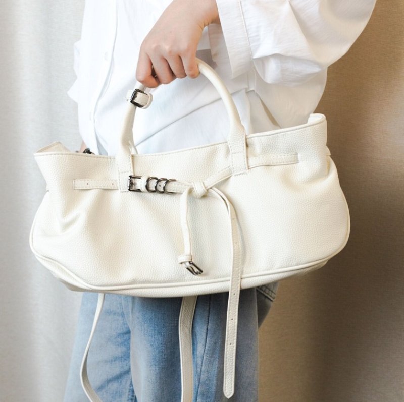 画像8: Belt buckle design rectangular leather tote shoulder bag　ユニセックス男女兼用ベルトバックルデザイン横長レザートートショルダーバッグ (8)