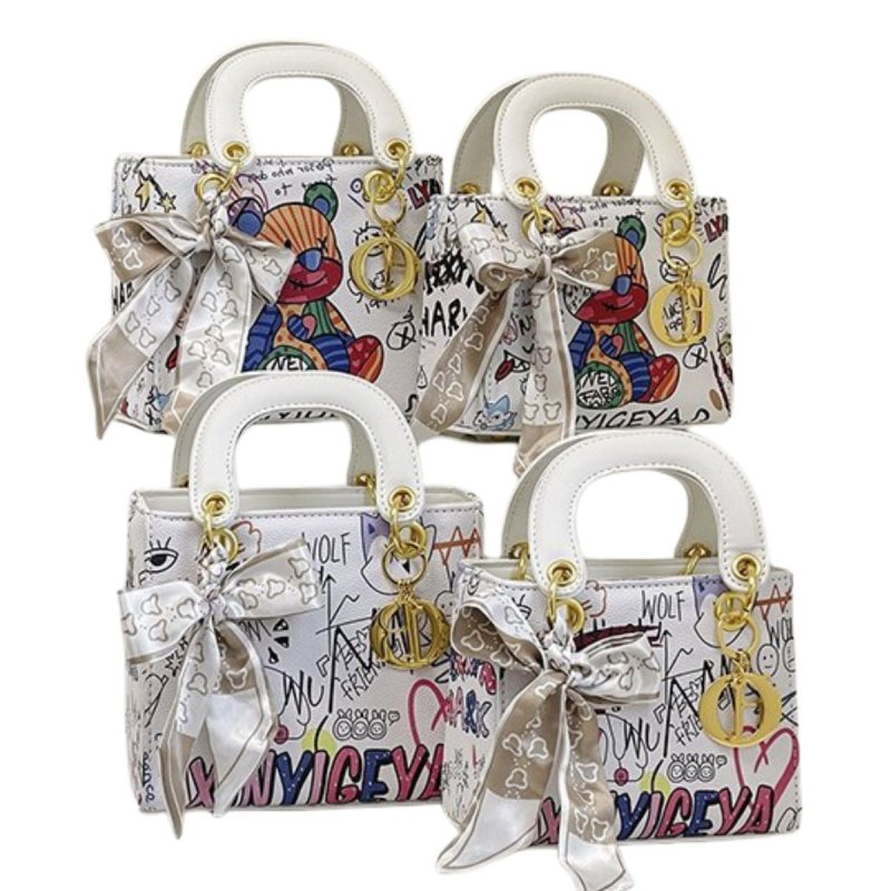 画像1: Bear Graphic Lady Tote Shoulder Bag ベア熊グラフィック トートショルダー２WAYバッグ (1)