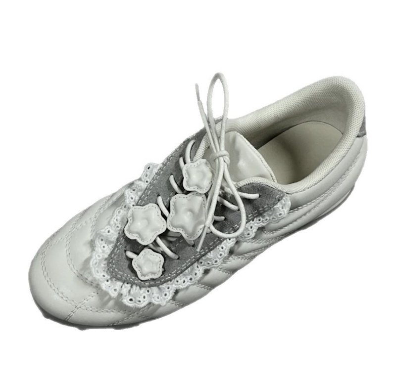 画像3: Ｗomen's Lace and small floral embellished quilted leather sneakers レース＆スモールフラワーキルティングレザー斜めレースアップスニーカー (3)