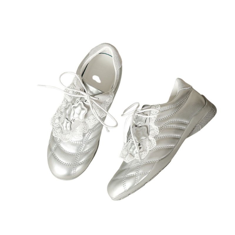 画像5: Ｗomen's Lace and small floral embellished quilted leather sneakers レース＆スモールフラワーキルティングレザー斜めレースアップスニーカー (5)