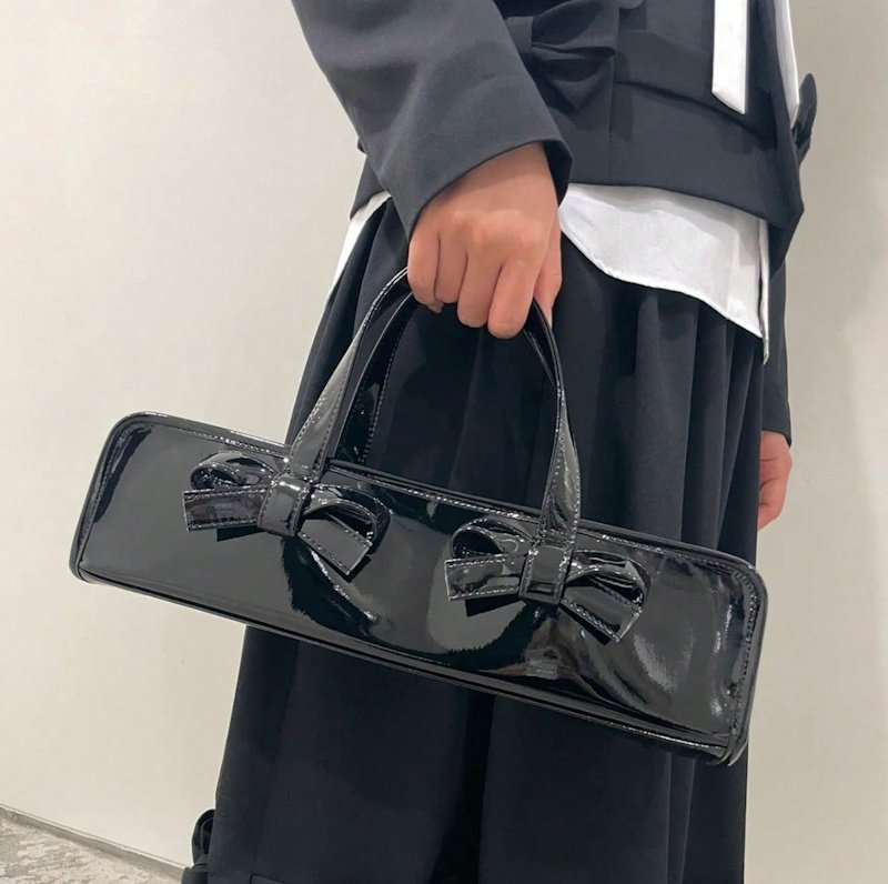 画像8:  Ribbon-style horizontal enamel tote shoulder bag　リボン付き横長エナメルトートショルダー フレンチバッグ (8)