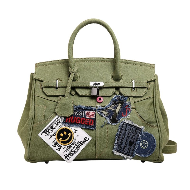 画像1: Woman’s smiley＆ large-capacity denim platinum bag underarm bag single shoulder Denim bag スマイリーエンブレム付きデニムショルダートートバッグ (1)