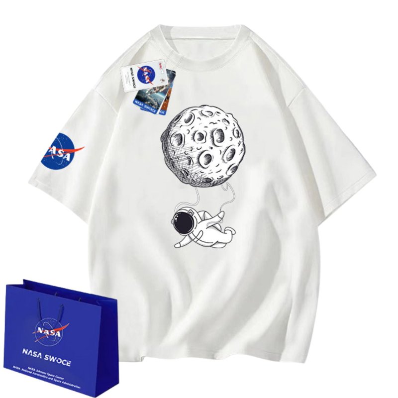画像1: Unisex Nasa x astronaut diving T-shirt Kids Unisex 男女兼用 ユニセックス NASA ナサ 宇宙飛行士 ダイビング Tシャツ 子供サイズあり (1)