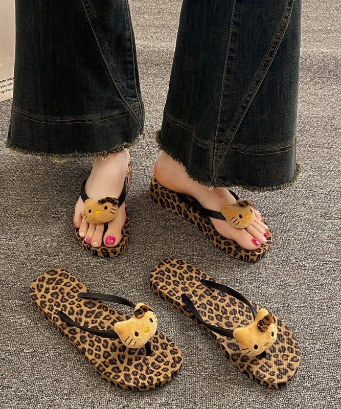 画像3:  Suntanned Hello Kitty x Leopard Print Thong Beach Sandalsshoes 　日焼けキティー×レオパードトングビーチサンダル スリッパ  シューズ　 (3)