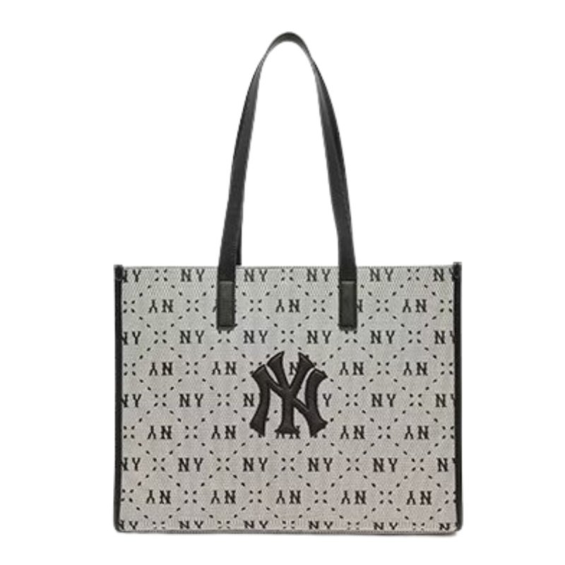 画像1: MLB Korea BIG DIA MONOGRAM JACQUARD L TOTE BAG Shopping bag 男女兼用 ユニセックス MLB Korea 刺繍 ジャカード トートバッグ キャンバストートショルダーバッグ ショッピングバッグ (1)