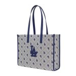 画像4: MLB Korea BIG DIA MONOGRAM JACQUARD L TOTE BAG Shopping bag 男女兼用 ユニセックス MLB Korea 刺繍 ジャカード トートバッグ キャンバストートショルダーバッグ ショッピングバッグ (4)