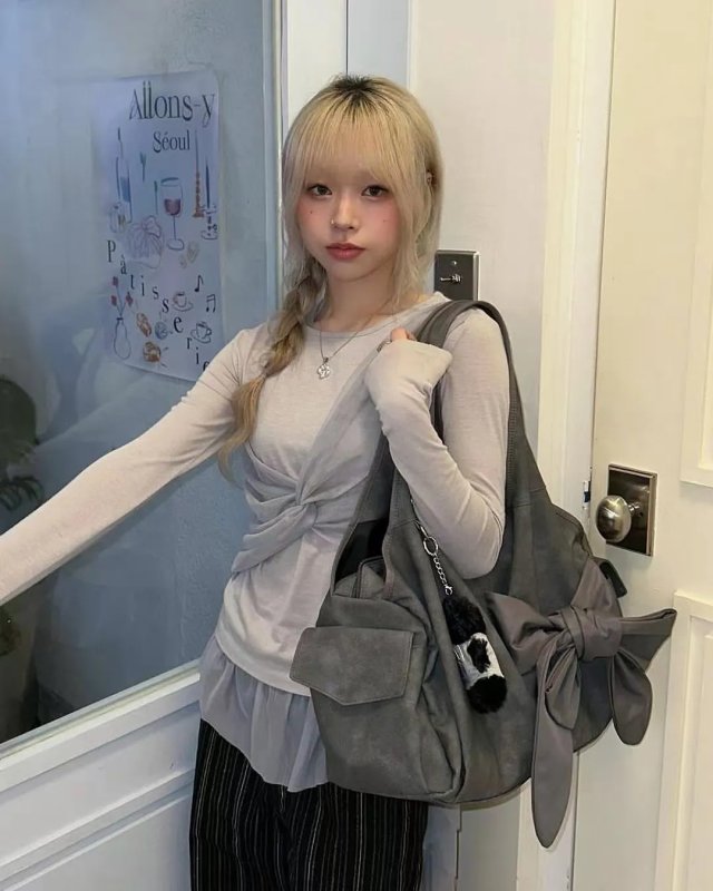 画像10: Siweol107 Bow Shoulder Bag Y2K デイネット 2Way シウォル107 リボン ショルダー バッグ トート ハンドバッグ 韓国ファッション KPOP (10)