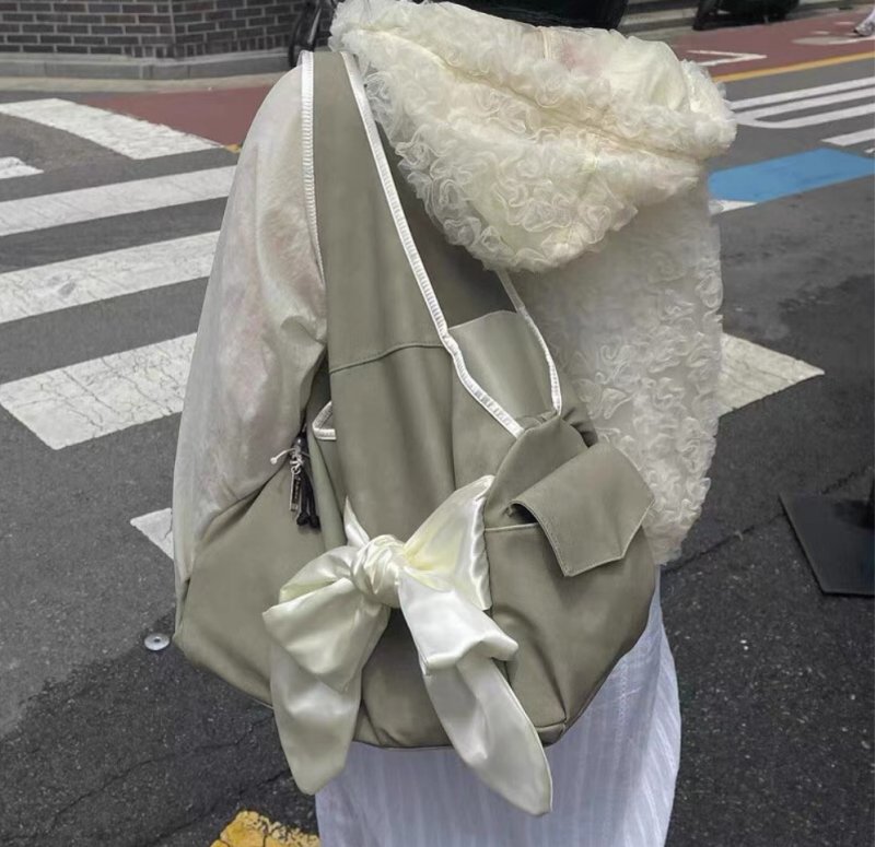 画像4: Siweol107 Bow Shoulder Bag Y2K デイネット 2Way シウォル107 リボン ショルダー バッグ トート ハンドバッグ 韓国ファッション KPOP (4)