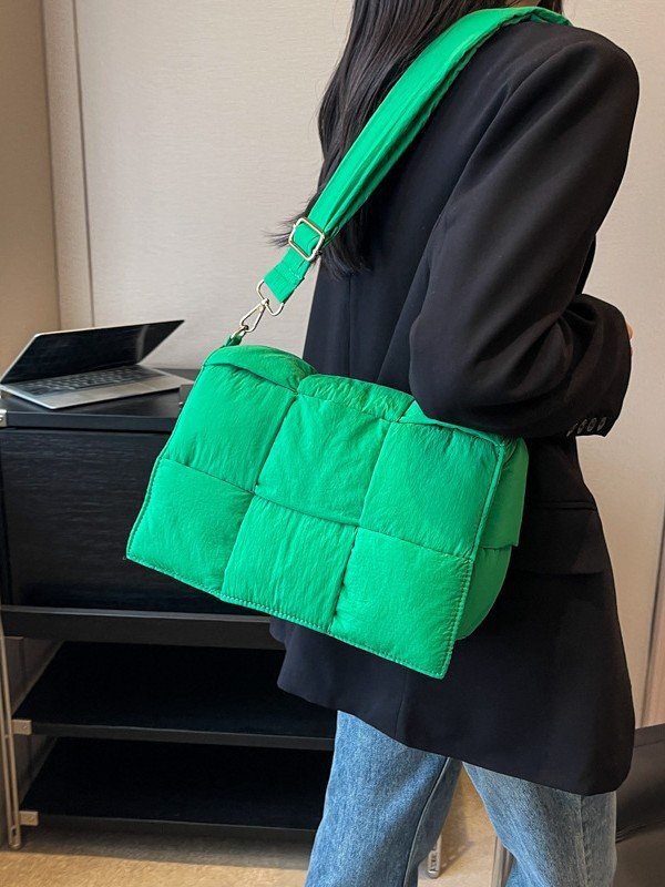 画像9: Small & Large Quilted padded down cassette bag cross body shoulder bag スモール キルティング 絞り ペディング カセット クロスバッグ ショルダートート ポシェット (9)