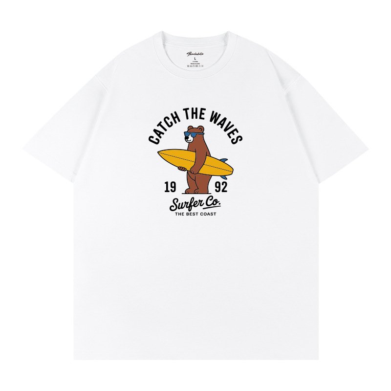 画像1: Unisex black white Catch the Wave Surfer Bear Print T-shirt  男女兼用 ユニセックスキャッチザウェーブサーファーベアプリント 半袖 Tシャツ (1)