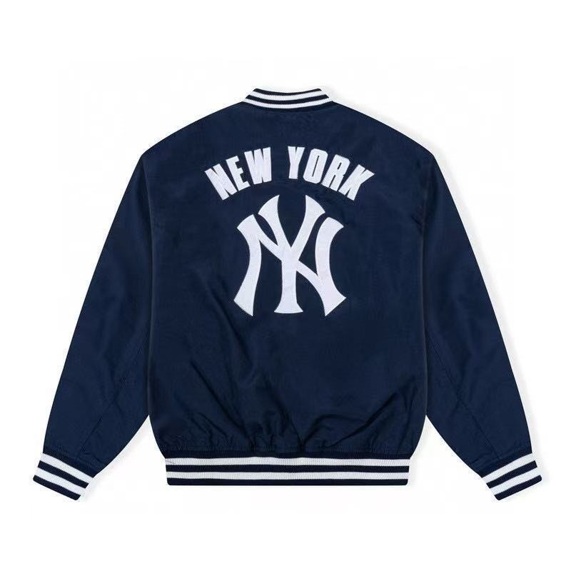 画像2: MLB New York Yankees Denim Varsity Jacket baseball uniform jacket blouson  ユニセックス 男女兼用NYニューヨークヤンキース デニムスタジャン スタジアムジャンパー  MA-1 ボンバー ジャケット ブルゾン (2)
