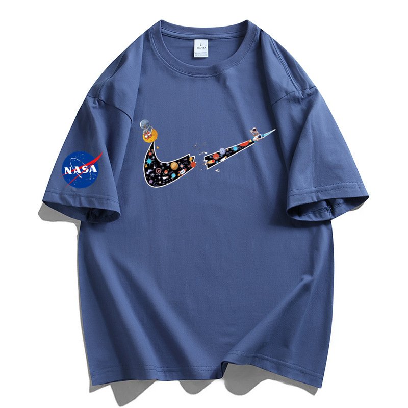 画像4: Unisex NASACAT×Colorful Broken swoosh ×Astronaut Print Tshirts 　ユニセックス男女兼用NASACAT×カラフルブロークンスウォッシュ×宇宙飛行士プリント半袖Tシャツ (4)