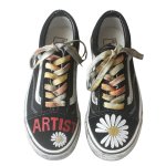 画像1: Unisex Daisy Artist hand-painted lace-up canvas sneakers 男女兼用 ユニセックス キャンバ ス落書き風 デイジー フラワー ペイントレースアップ スニーカー (1)