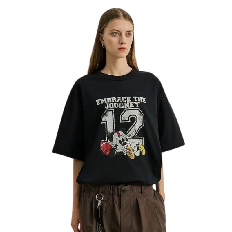 画像1: Unisex  EMBRACE THE JOURNEY 12 Football Mickey Mouse Vintage style print T-shirt 男女兼用 ユニセックス フットボール ミッキーマウス ビンテージスタイル プリント 半袖 Tシャツ (1)