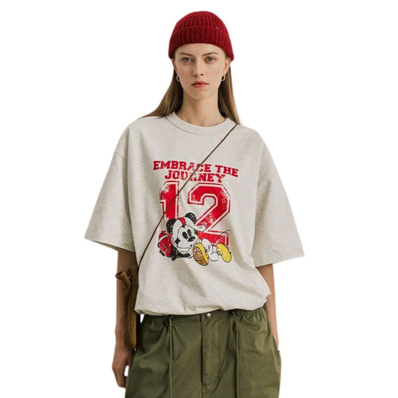 画像2: Unisex  EMBRACE THE JOURNEY 12 Football Mickey Mouse Vintage style print T-shirt 男女兼用 ユニセックス フットボール ミッキーマウス ビンテージスタイル プリント 半袖 Tシャツ (2)