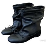 画像2: Round-toe flat leather slouch boots with a ribbon detail　ラウンドトゥリボン付きフラットレザールーズブーツ (2)