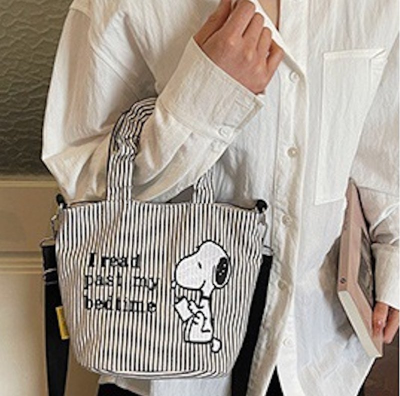 画像6: Snoopy-Embroidered Striped Canvas Tote & Shoulder Bag Eco-Bag　スヌーピー刺繍＆ストライプキャンバス トートショルダーバッグエコバッグママバック (6)