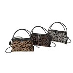 画像4: Leopard-print bowling-style tote/shoulder bag 　レオパードボウリングトートショルダーバッグ (4)