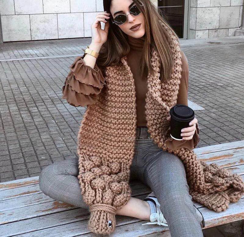 Women's Handmade Grape Sweater Super Chunky Knit Scarves Ahududu Hırka グレープ  ポンポン付ざっくりニットマフラー ストール CREA WEB SHOP |クレアウェブショップ