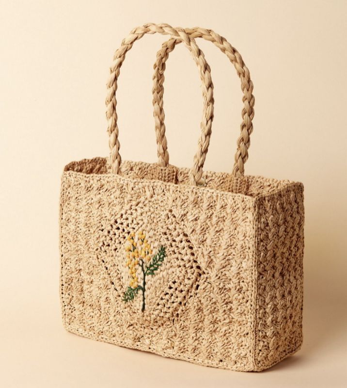 raffia hand-woven Embroidered flower basket tote shoulder bag　  フラワー刺繍ラフィア編みかご 籠ショルダー トートバック