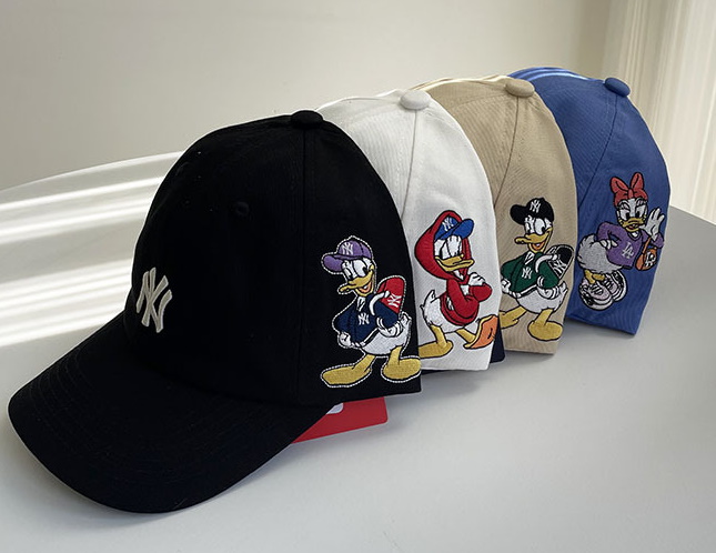 MLB Donald Duck Baseball Cap New York Yankees baseball cap ユニ